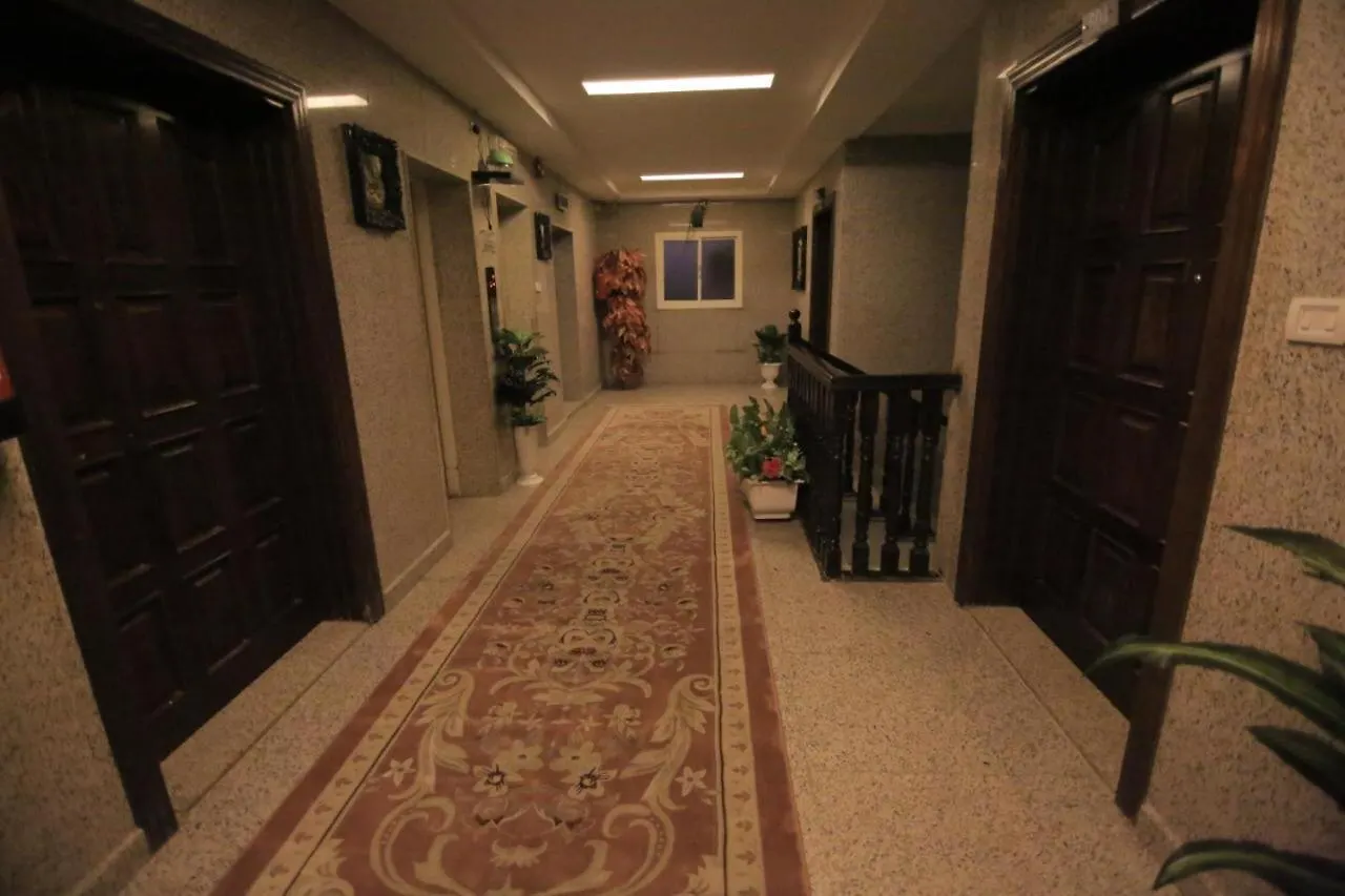 제다 Al-Hamra Furnished Units 아파트 호텔 아파트호텔